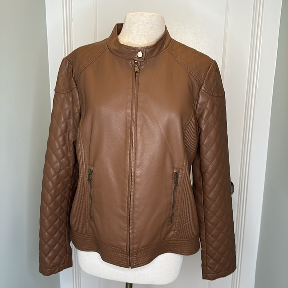 Roz & Ali Jackets & Blazers - Roz and Ali Snap Collar Jacket Soft Faux Leather Quilted Lined Details Biker XL